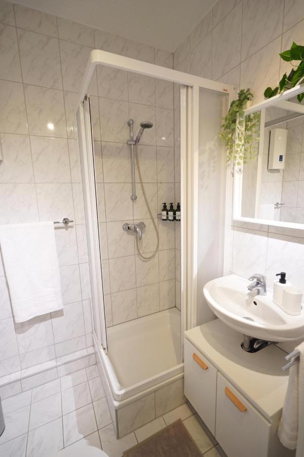 דיסבורג Dein Flughafen Messe Apartment Nahe Duesseldorf 2 מראה חיצוני תמונה